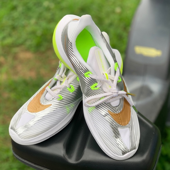 Nike Future Speed Kids Lightweight Running Shoes - Picture 9 of 14